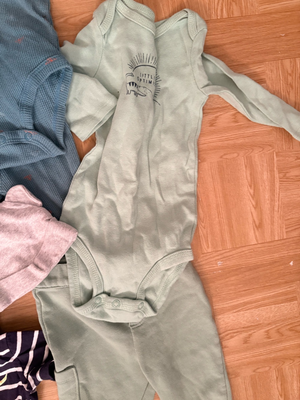 BABY BUNDLE - Picture 6 of 7